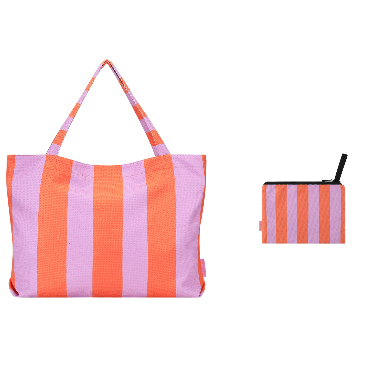 Lila-oranje gestreepte beach bag met bijpassende beachpocket van Piece of Sun, lichtgewicht en duurzaam ontwerp van gerecyclede microvezel met wafelstructuur, ideaal voor strand en vakantie